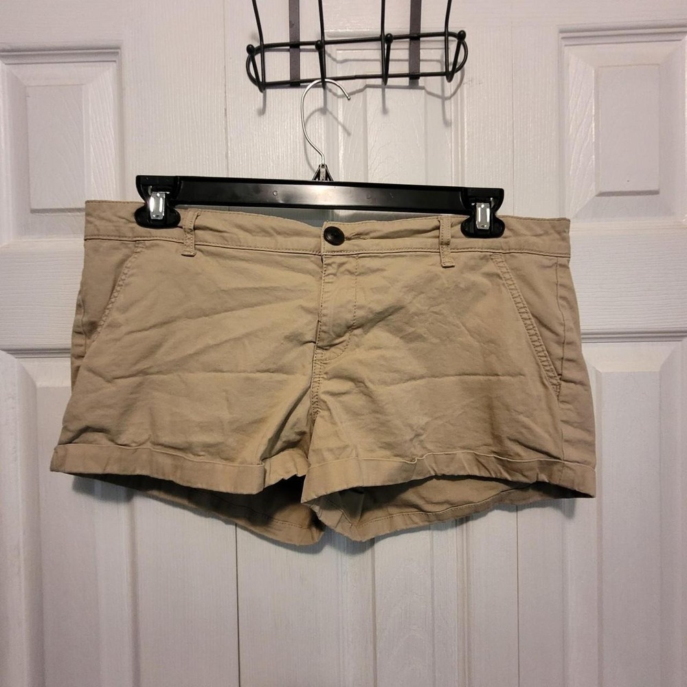 vtg indie utility khaki low-mid rise shorts w/ folded cuffs Size